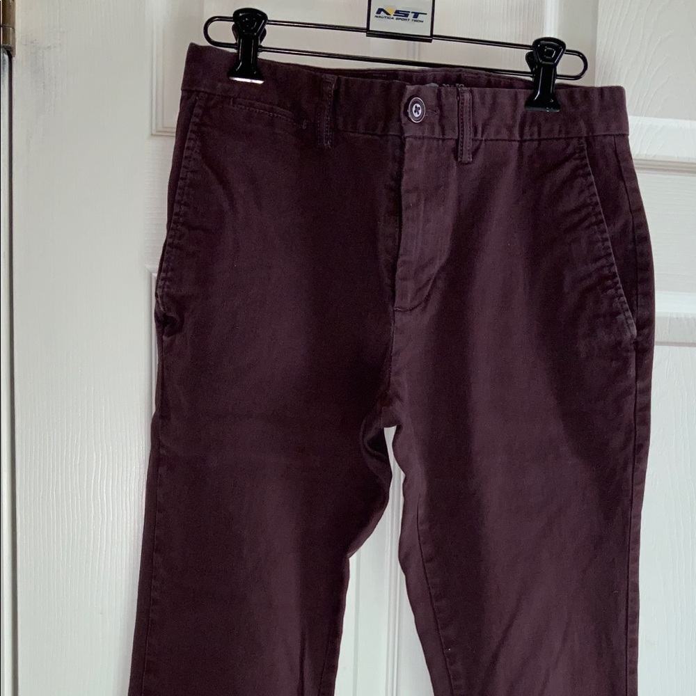 Old Navy men’s maroon jeans